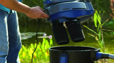 为冬季清洁你的池塘